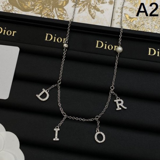 春らしいきれい色のように 2024SS ネックレス DIOR ディオール