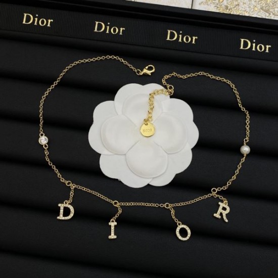 春らしいきれい色のように 2024SS ネックレス DIOR ディオール
