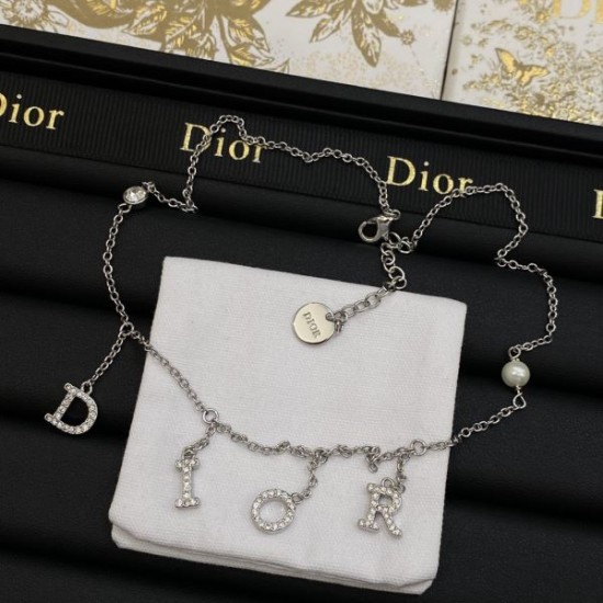 春らしいきれい色のように 2024SS ネックレス DIOR ディオール