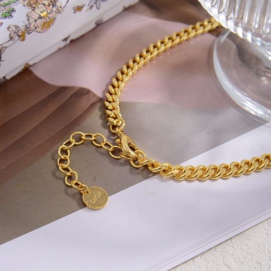 誰でもオシャレになれる! 2024SS ネックレス DIOR ディオール 誰でもオシャレになれる! 2024SS ネックレス DIOR ディオール