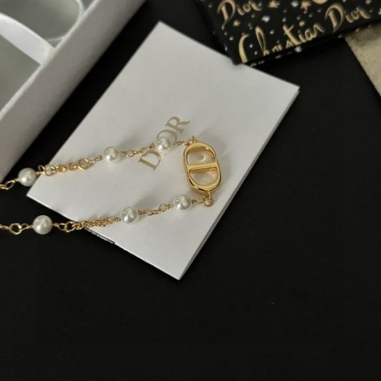 今季はトップスにおすすめ 2024SS ネックレス DIOR ディオール 今季はトップスにおすすめ 2024SS ネックレス DIOR ディオール