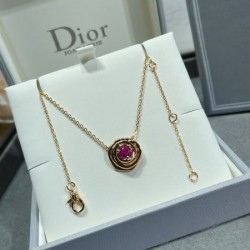 上品なカジュアルコーデに 2024SS ネックレス DIOR ディオール