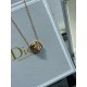 上品なカジュアルコーデに 2024SS ネックレス DIOR ディオール 上品なカジュアルコーデに 2024SS ネックレス DIOR ディオール