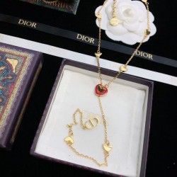 上品カジュアルな雰囲気に 2024SS ネックレス DIOR ディオール
