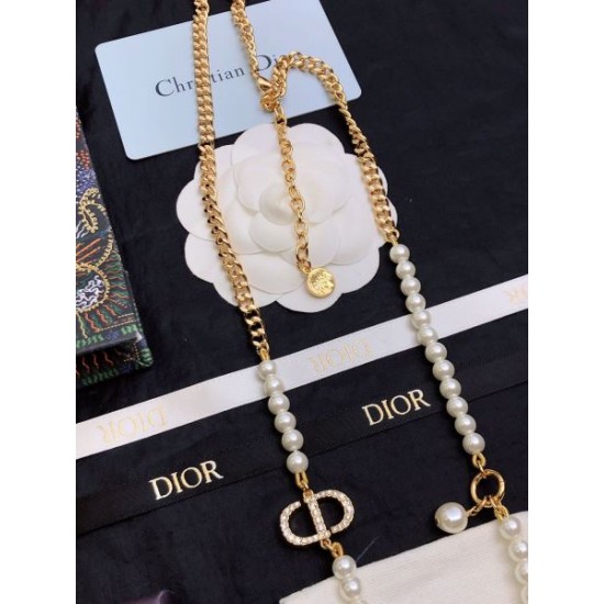 この夏欠かせないアイテム 2024SS ネックレス DIOR ディオール この夏欠かせないアイテム 2024SS ネックレス DIOR ディオール