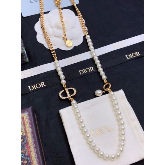 この夏欠かせないアイテム 2024SS ネックレス DIOR ディオール この夏欠かせないアイテム 2024SS ネックレス DIOR ディオール