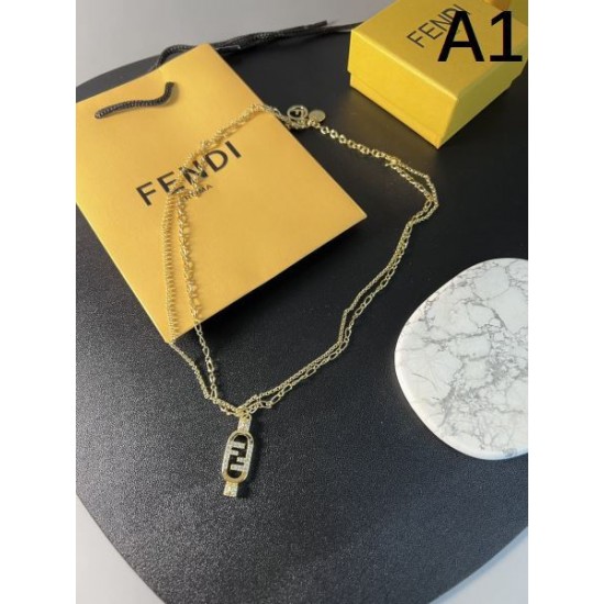 この夏は目を引くスタイル 2024SS ネックレス FENDI フェンデイ
