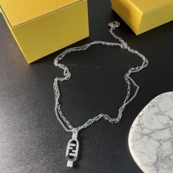 この夏は目を引くスタイル 2024SS ネックレス FENDI フェンデイ
