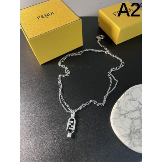 この夏は目を引くスタイル 2024SS ネックレス FENDI フェンデイ
