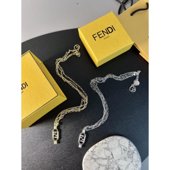 この夏は目を引くスタイル 2024SS ネックレス FENDI フェンデイ