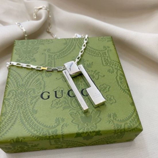 国境も時代も超えた夏季新作 2024SS ネックレス GUCCI グッチ 国境も時代も超えた夏季新作 2024SS ネックレス GUCCI グッチ