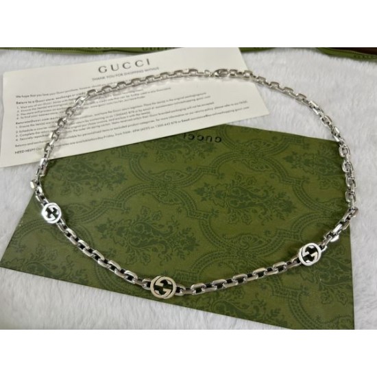 今年の春夏コーデに活躍する 2024SS ネックレス GUCCI グッチ 今年の春夏コーデに活躍する 2024SS ネックレス GUCCI グッチ