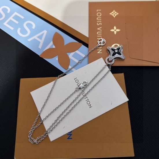 今シーズン新作 2024SS ネックレス LOUIS VUITTON ルイヴィトン 今シーズン新作 2024SS ネックレス LOUIS VUITTON ルイヴィトン