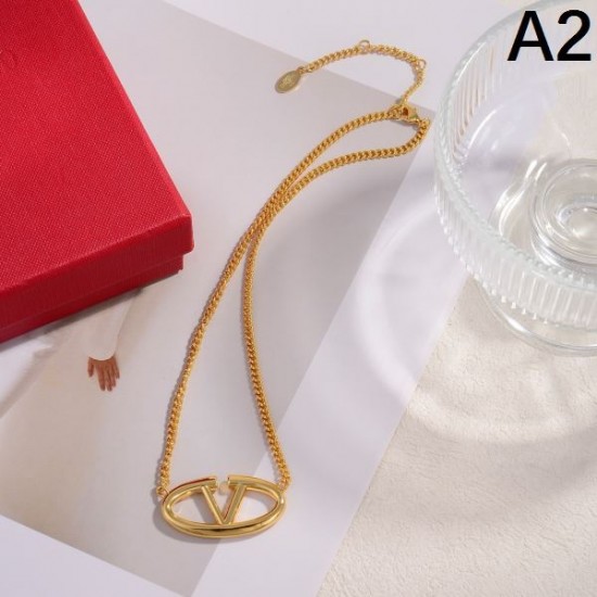 高級感 超安値 2024SS ネックレス VALENTINO ヴァレンティノ 高級感 超安値 2024SS ネックレス VALENTINO ヴァレンティノ