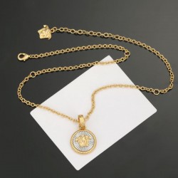 春夏の必需アイテム 2024SS ネックレス VERSACE ヴェルサーチェ