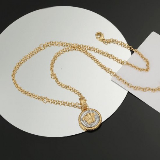 春夏の必需アイテム 2024SS ネックレス VERSACE ヴェルサーチェ