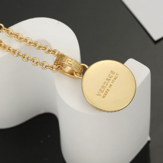 春夏の必需アイテム 2024SS ネックレス VERSACE ヴェルサーチェ