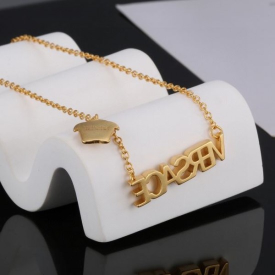 この春夏注目すべき 2024SS ネックレス VERSACE ヴェルサーチェ この春夏注目すべき 2024SS ネックレス VERSACE ヴェルサーチェ