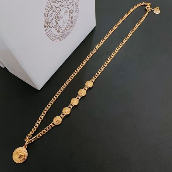 夏気分を盛り上げる 2024SS ネックレス VERSACE ヴェルサーチェ 夏気分を盛り上げる 2024SS ネックレス VERSACE ヴェルサーチェ