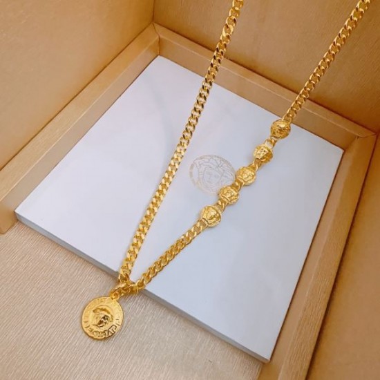 夏気分を盛り上げる 2024SS ネックレス VERSACE ヴェルサーチェ 夏気分を盛り上げる 2024SS ネックレス VERSACE ヴェルサーチェ