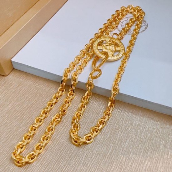 今注目度が上がって 2024SS ネックレス VERSACE ヴェルサーチェ 今注目度が上がって 2024SS ネックレス VERSACE ヴェルサーチェ