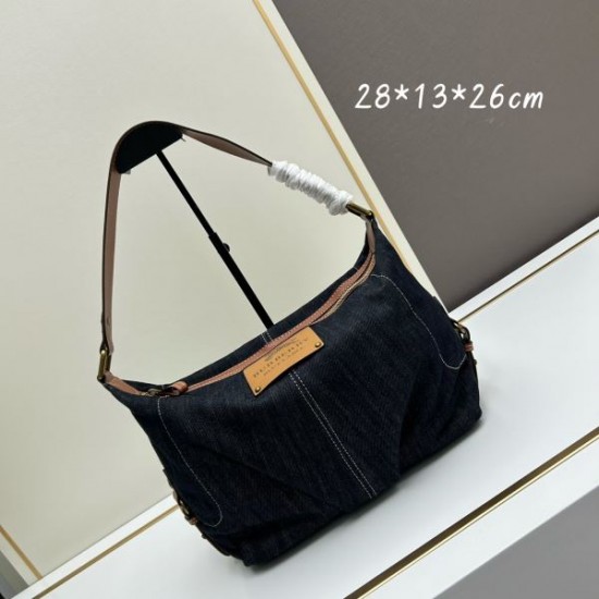 この春夏注目すべき 2024SS トートバッグ BURBERRY バーバリー この春夏注目すべき 2024SS トートバッグ BURBERRY バーバリー