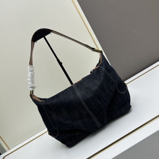 この春夏注目すべき 2024SS トートバッグ BURBERRY バーバリー この春夏注目すべき 2024SS トートバッグ BURBERRY バーバリー