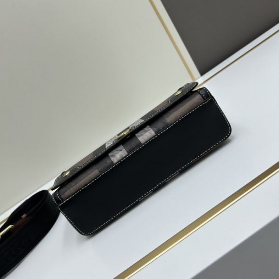 この夏に入れるべき 2024SS トートバッグ BURBERRY バーバリー この夏に入れるべき 2024SS トートバッグ BURBERRY バーバリー