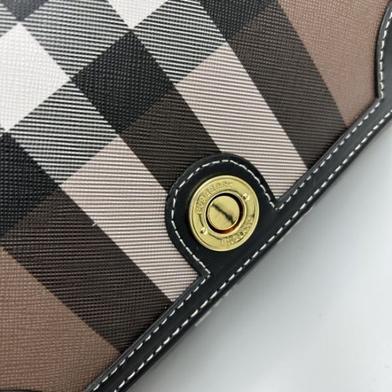 この夏に入れるべき 2024SS トートバッグ BURBERRY バーバリー この夏に入れるべき 2024SS トートバッグ BURBERRY バーバリー