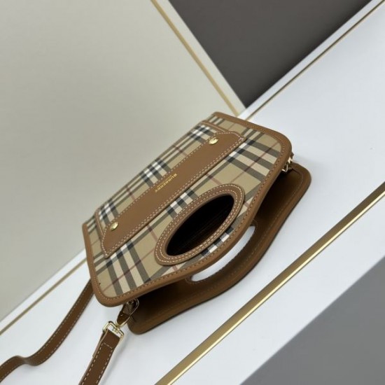 春夏も引き続き注目 2024SS ショルダーバッグ BURBERRY バーバリー 春夏も引き続き注目 2024SS ショルダーバッグ BURBERRY バーバリー