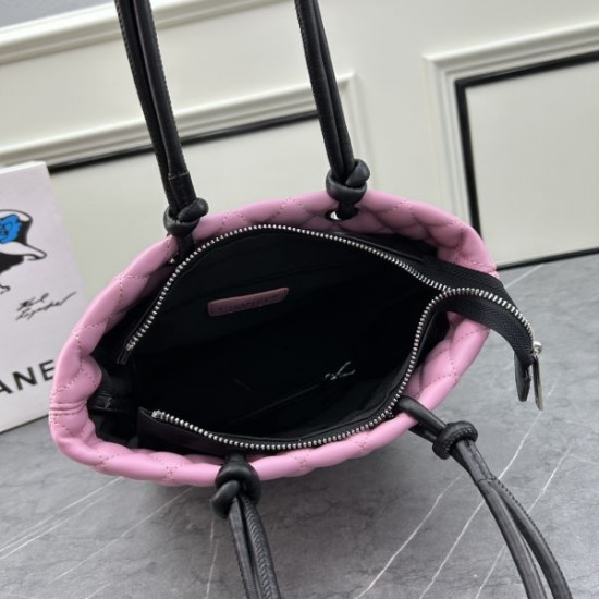 ゆったり感のあるアイテム 2024SS トートバッグ CHANEL シャネル