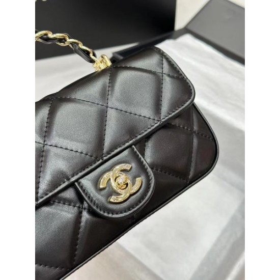 着こなしが簡単につくれる 2024SS トートバッグ CHANEL シャネル 着こなしが簡単につくれる 2024SS トートバッグ CHANEL シャネル