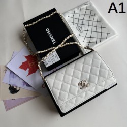 雑誌も街も人気アイテム 2024SS ショルダーバッグ CHANEL シャネル
