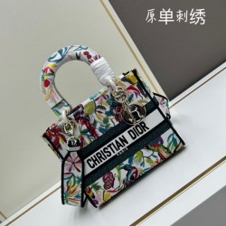 春夏のコレクションで新作 2024SS トートバッグ DIOR ディオール