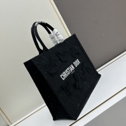 上品なカジュアルコーデに 2024SS トートバッグ DIOR ディオール