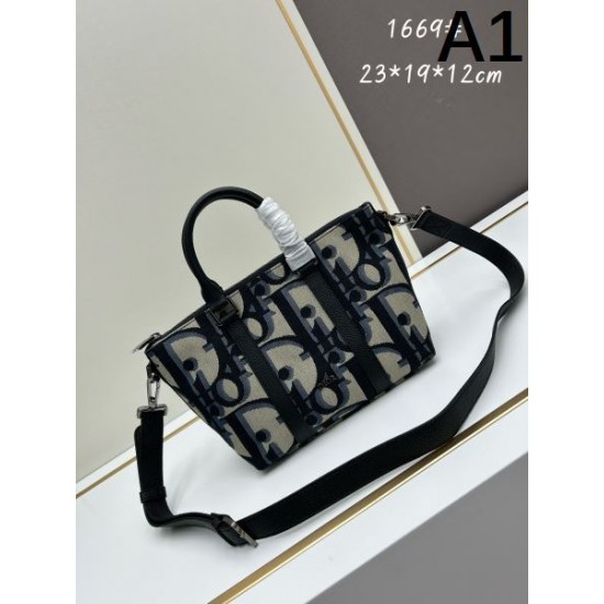 絶大な支持を誇る春夏新作 2024SS トートバッグ DIOR ディオール 絶大な支持を誇る春夏新作 2024SS トートバッグ DIOR ディオール