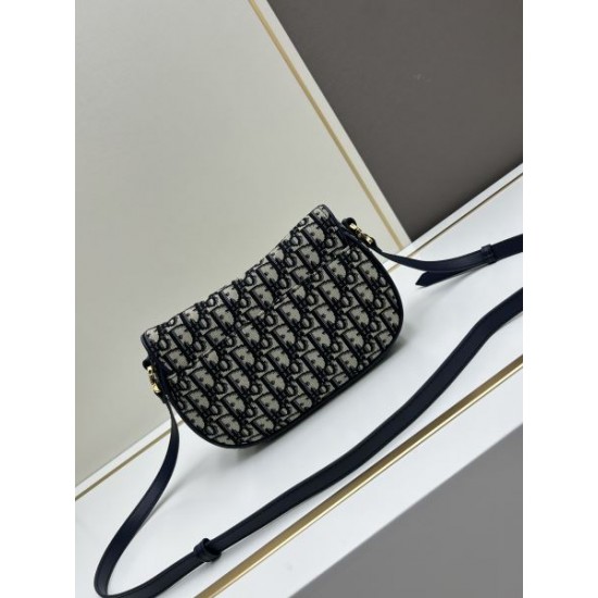 品薄状態になる夏季新作 2024SS ショルダーバッグ DIOR ディオール 品薄状態になる夏季新作 2024SS ショルダーバッグ DIOR ディオール