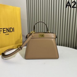 定番のストリートスタイル 2024SS トートバッグ FENDI フェンデイ