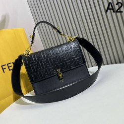 夏のおでかけにもぴったり 2024SS トートバッグ FENDI フェンデイ
