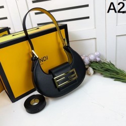 夏に向けて使えるスタイル 2024SS トートバッグ FENDI フェンデイ