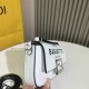 この夏を迎える人気新作 2024SS ショルダーバッグ FENDI フェンデイ この夏を迎える人気新作 2024SS ショルダーバッグ FENDI フェンデイ