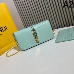 大注目を浴びる春夏新作 2024SS ショルダーバッグ FENDI フェンデイ