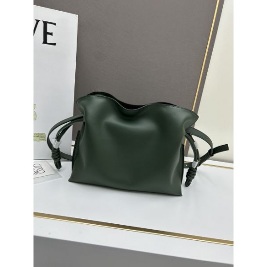 おしゃれな人は愛用中! 2024SS ショルダーバッグ LOEWE ロエベ おしゃれな人は愛用中! 2024SS ショルダーバッグ LOEWE ロエベ