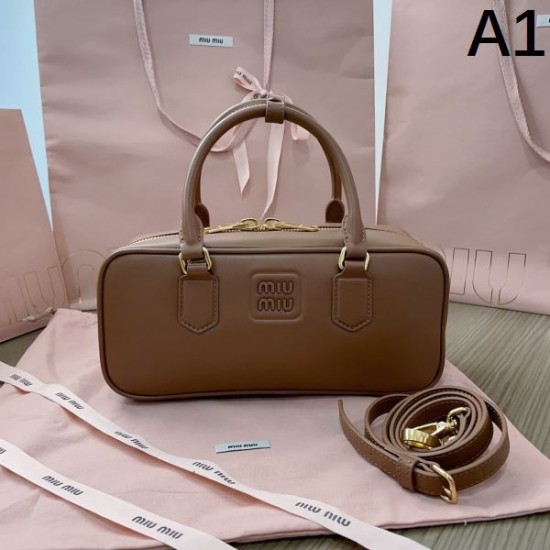 海外限定新作 2024SS トートバッグ MIU MIU ミュウミュウ