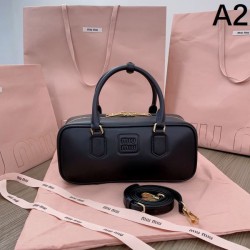 海外限定新作 2024SS トートバッグ MIU MIU ミュウミュウ