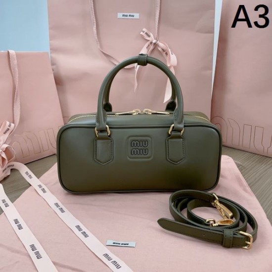 海外限定新作 2024SS トートバッグ MIU MIU ミュウミュウ