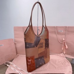 流行の最前線 2024SS トートバッグ MIU MIU ミュウミュウ