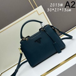 春夏のおしゃれを楽しんで 2024SS トートバッグ PRADA プラダ