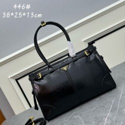 オシャレに圧倒的な人気の 2024SS トートバッグ PRADA プラダ