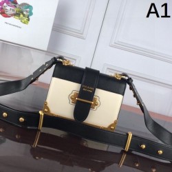 大注目国内完売数量限定 2024SS ショルダーバッグ PRADA プラダ